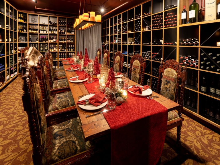 French Wines Celler Dinner in Red Wines & Linens